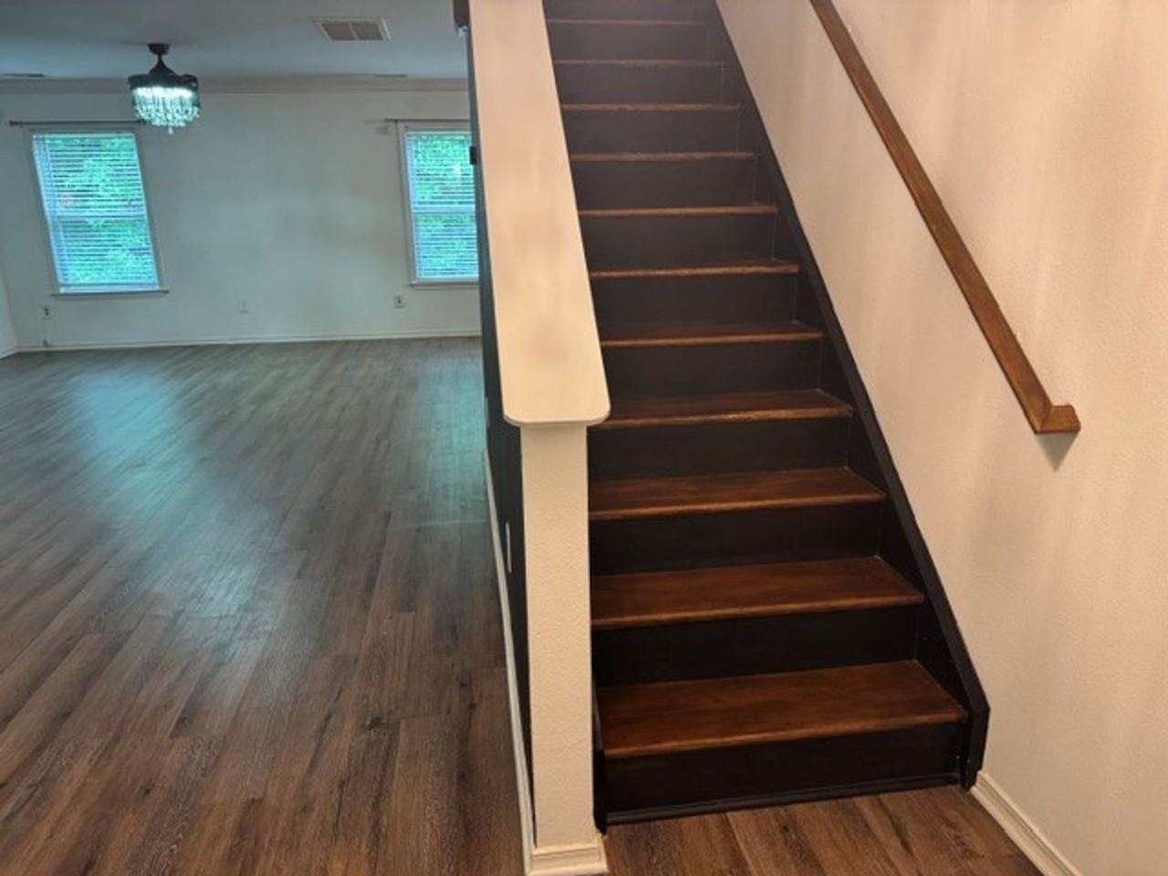 2705 Buckleigh Dr - Photo 3 of 19
