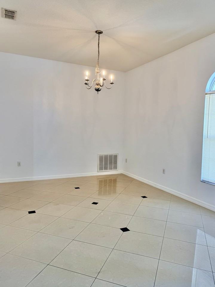 6759 Krenson Oaks Cir - Photo 3 of 17