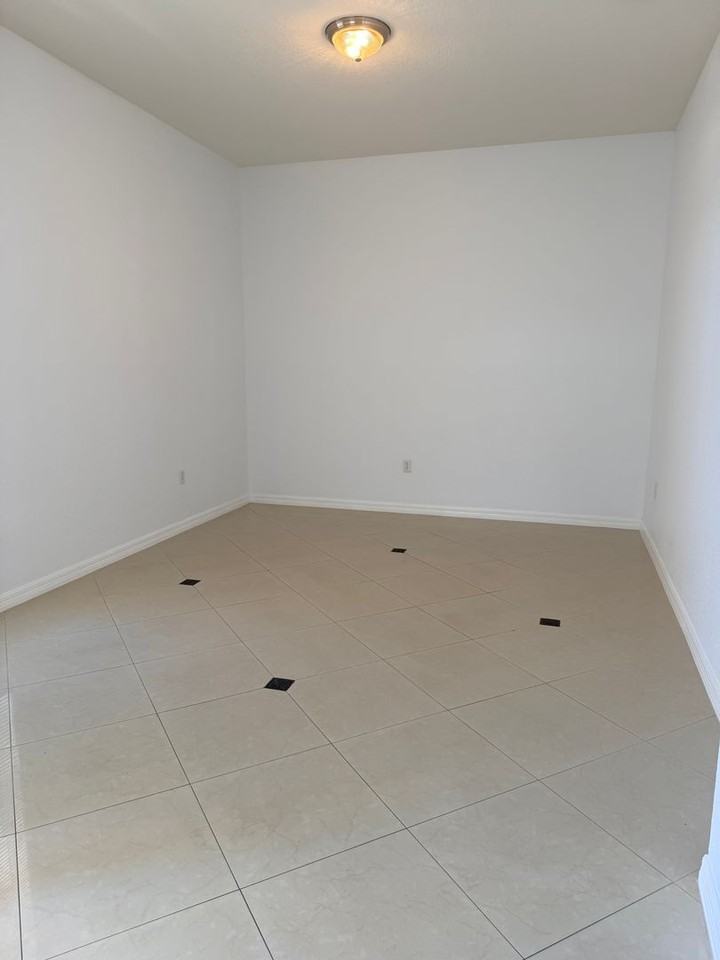 6759 Krenson Oaks Cir - Photo 4 of 17