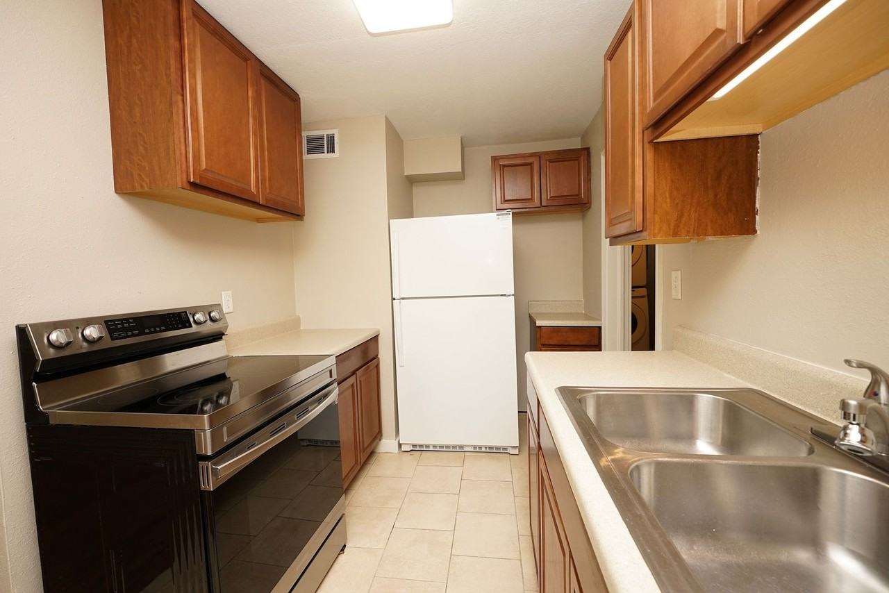 503A Mckinney St - Photo 7 of 22