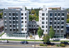 featured image of 490 & 490 Esquimalt Rd