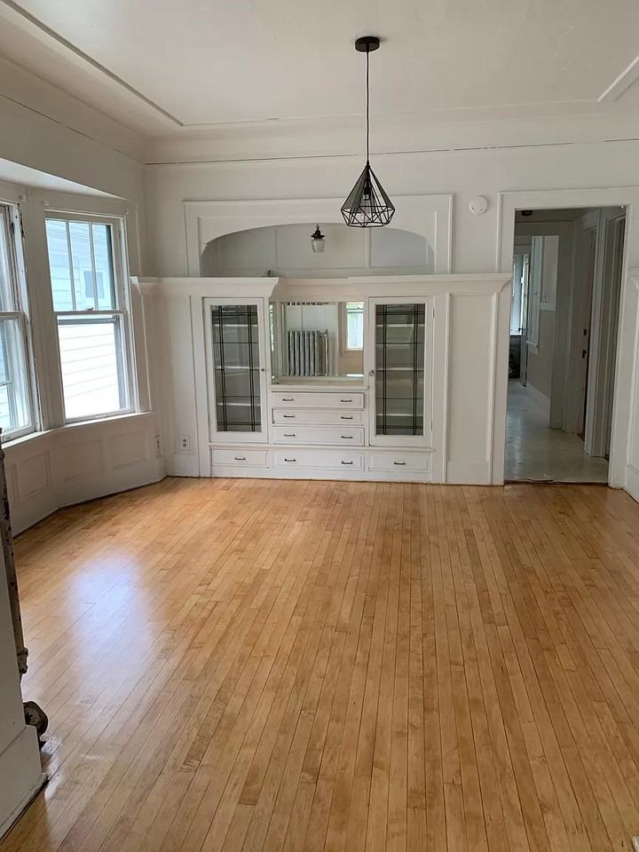2953 N Frederick Ave #2955UPPER - Photo 3 of 6