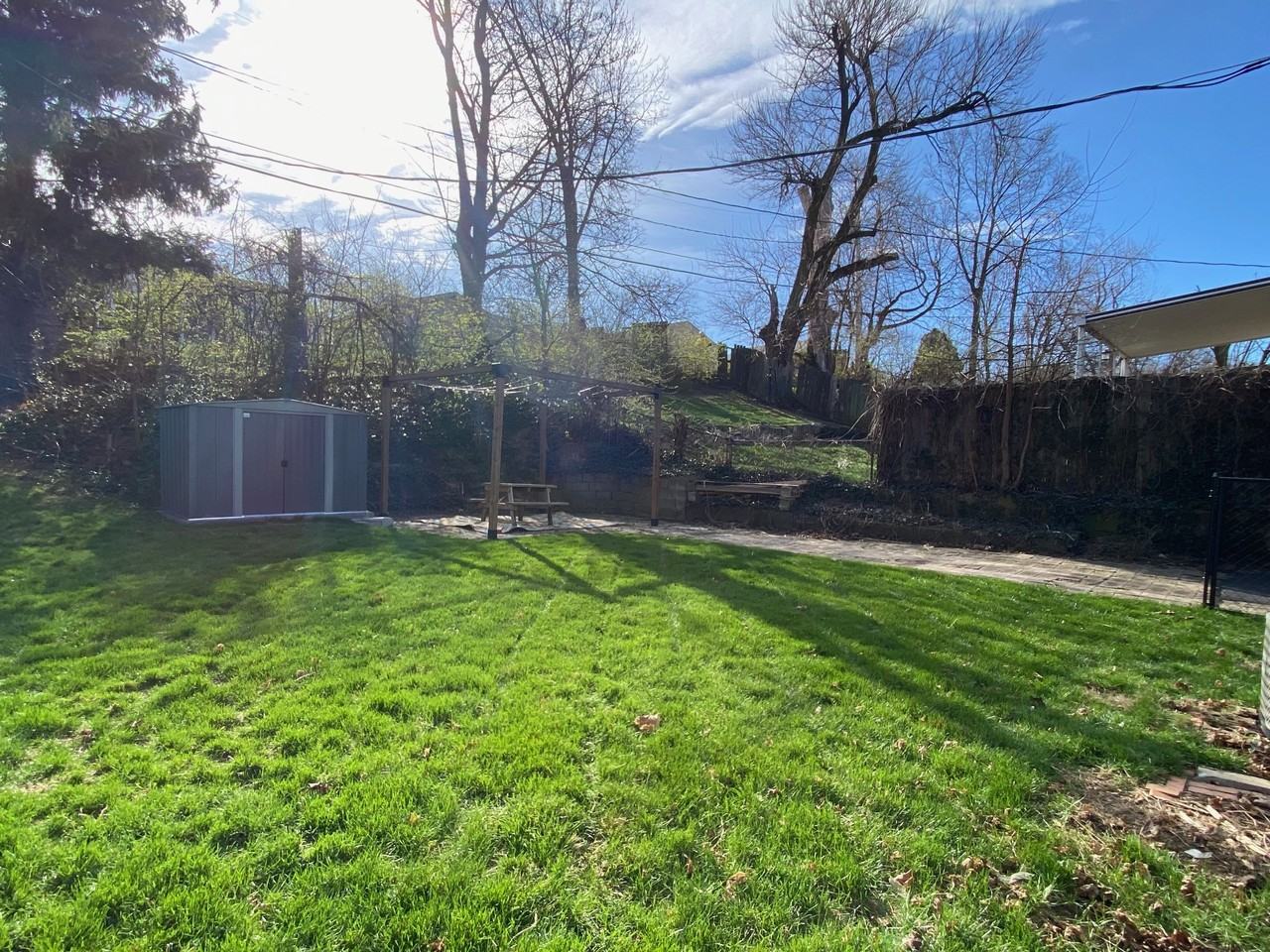 262 N Cherrywood Ave - Photo 4 of 26