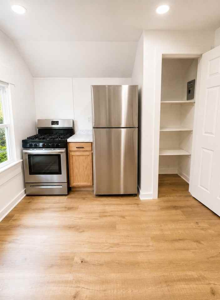 166 Kenan St #C - Photo 7 of 18