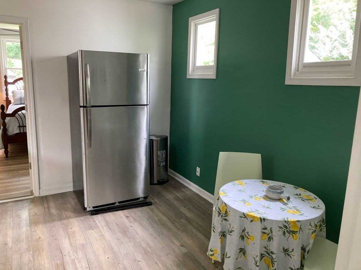 172 Eddie St - Photo 4 of 8