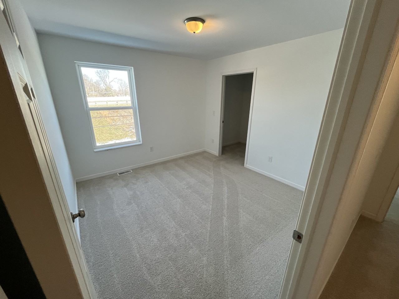 1657 Mooberry St - Photo 7 of 10