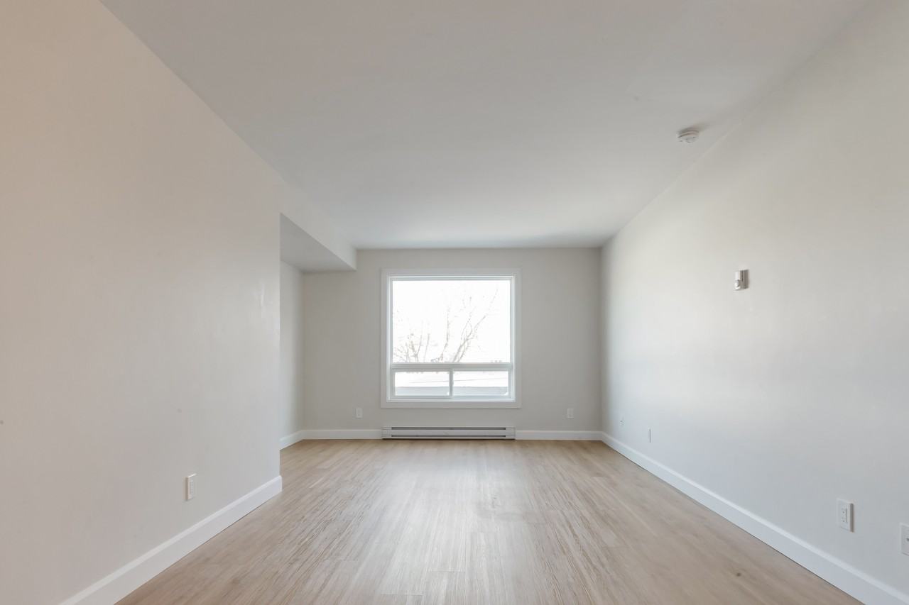 487 Dominion Ave, Midland, ON L4R 3M4, Canada - Photo 5 of 8