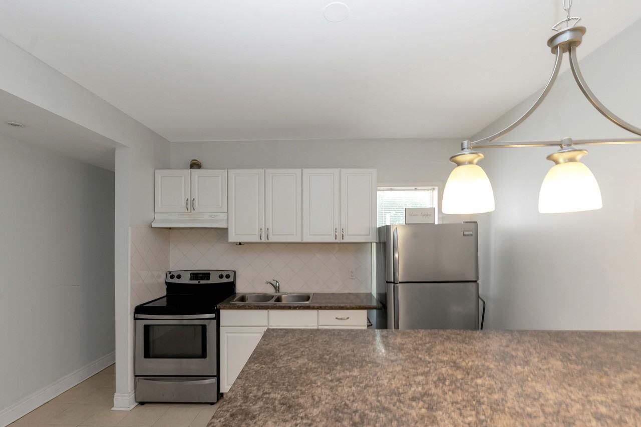 75 High St, Barrie, ON L4N 1W5, Canada - Photo 5 of 16