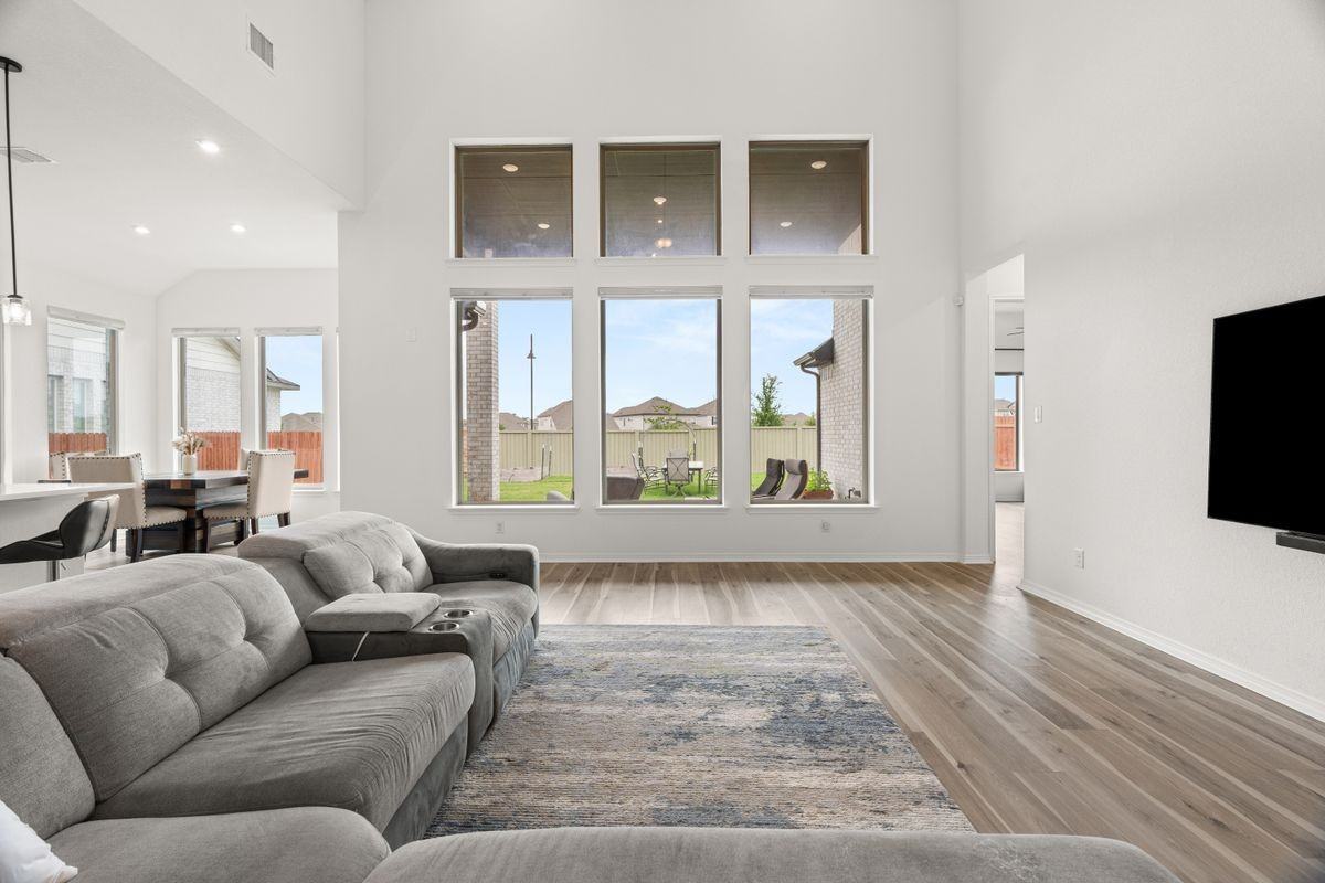 372 Hollister Dr - Photo 6 of 50