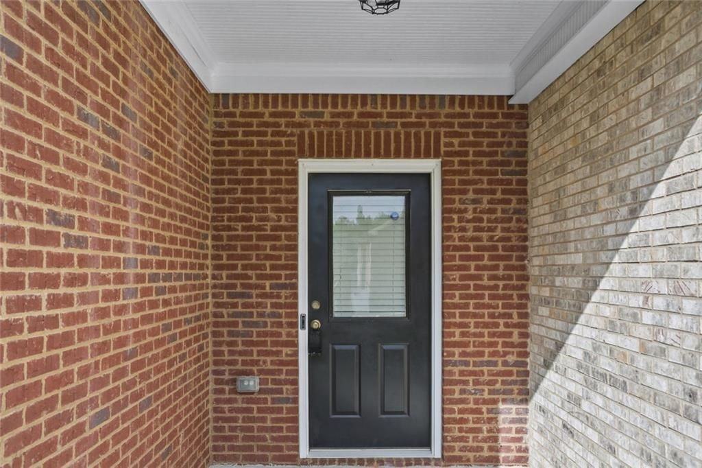 206 Britt Dr - Photo 2 of 26