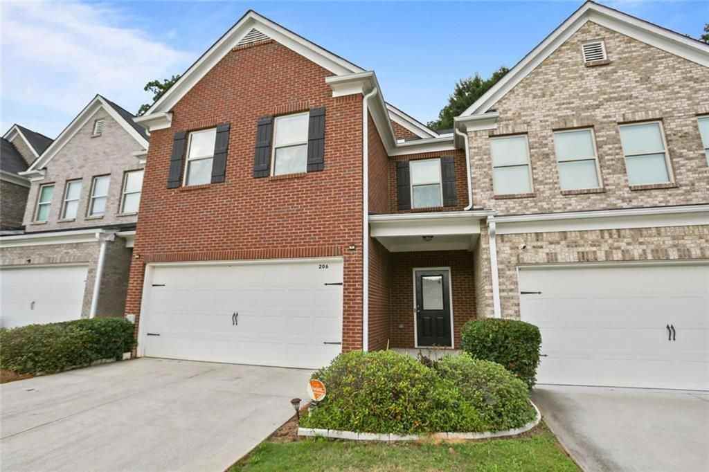 206 Britt Dr - Photo 3 of 26