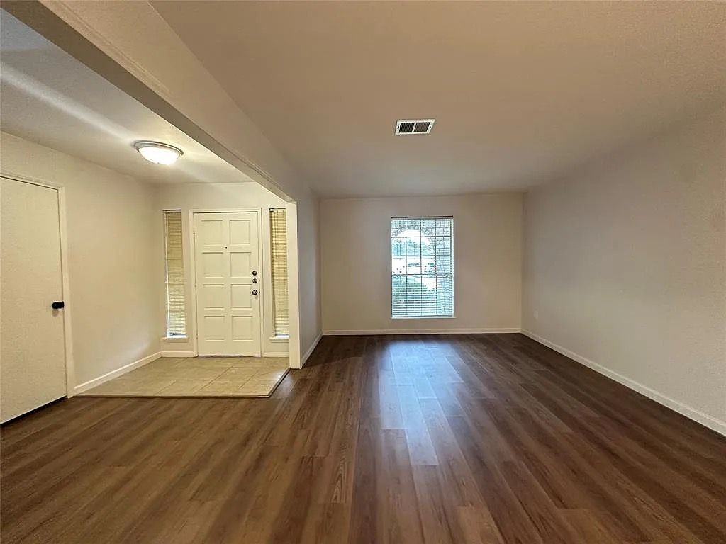 12139 Huntington Park Dr - Photo 7 of 27