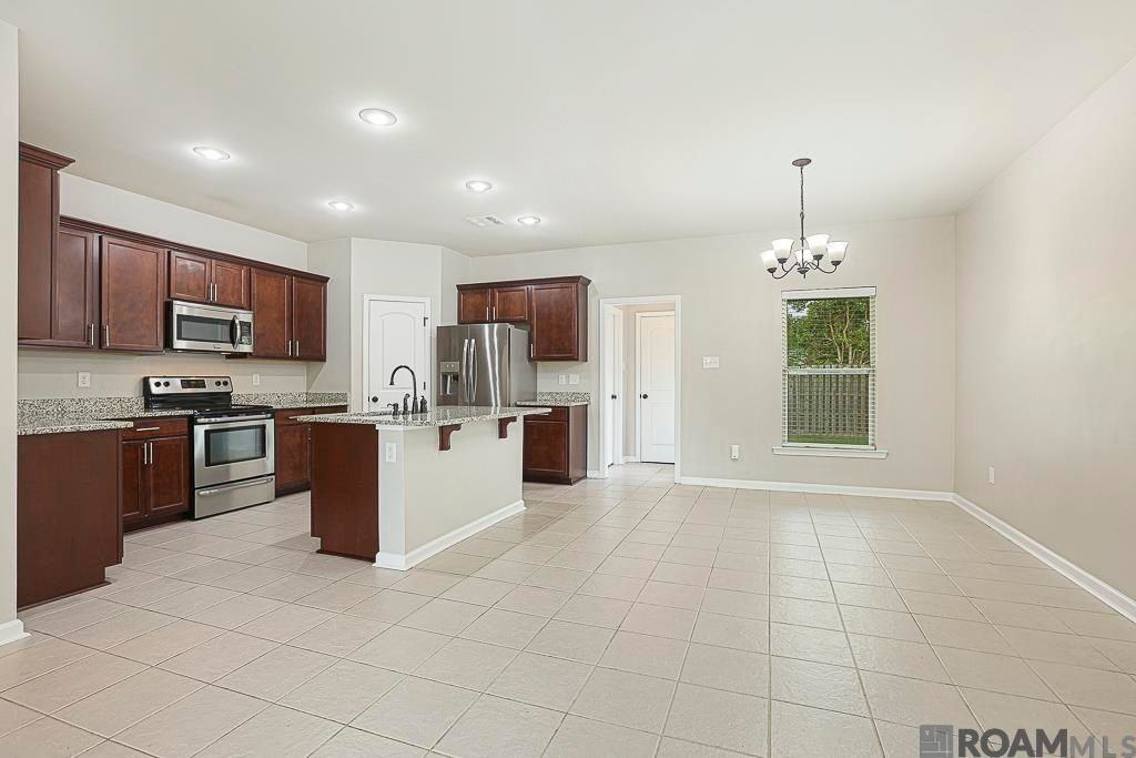 18317 Sunset Park Dr - Photo 5 of 23