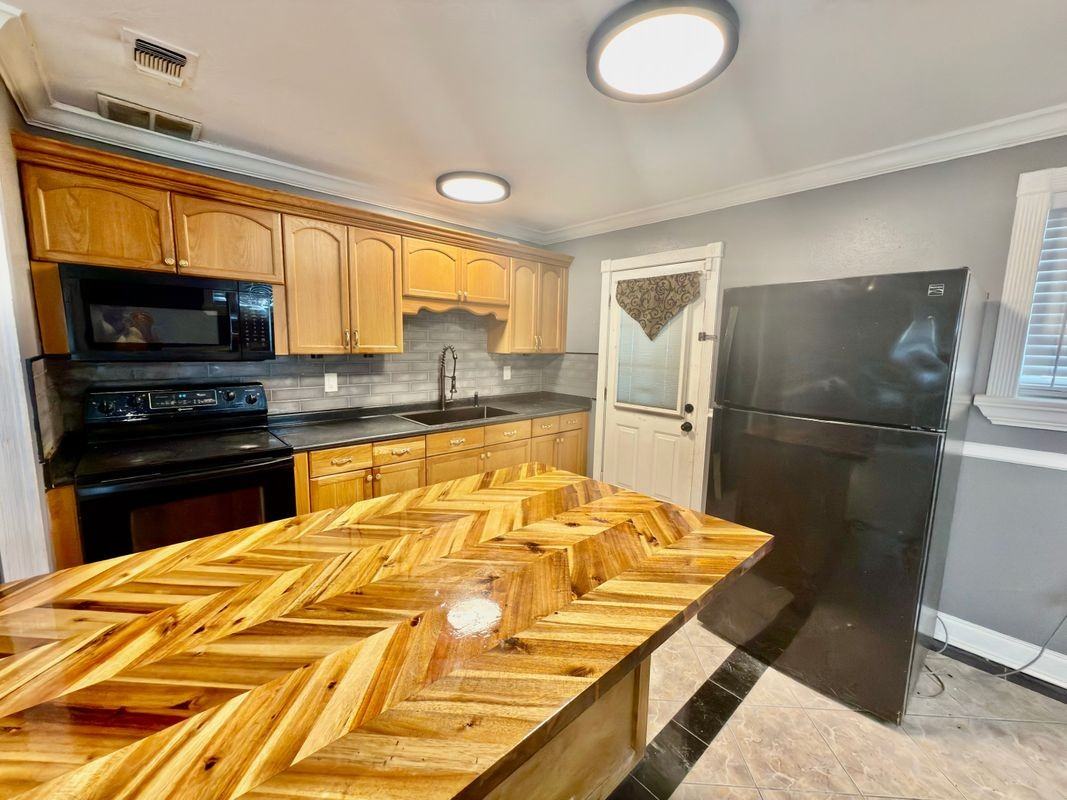 5173 Mount Rushmore Dr - Photo 4 of 15
