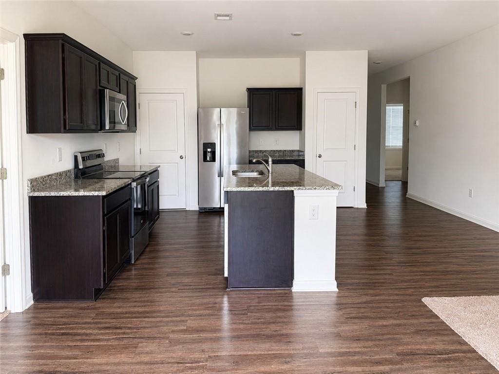 408 Nola Ct Nw - Photo 4 of 10
