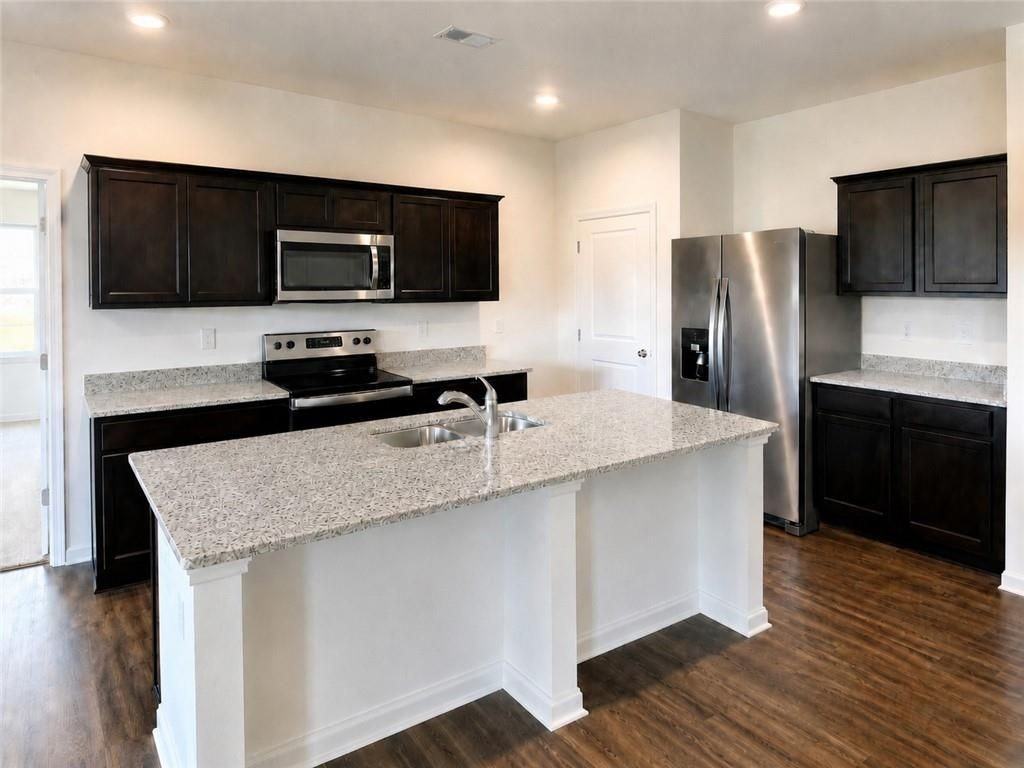 408 Nola Ct Nw - Photo 5 of 10