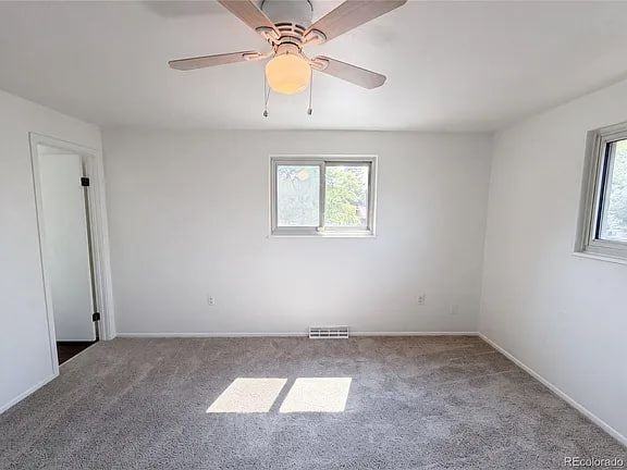 543 S 16th Ave - Photo 3 of 6
