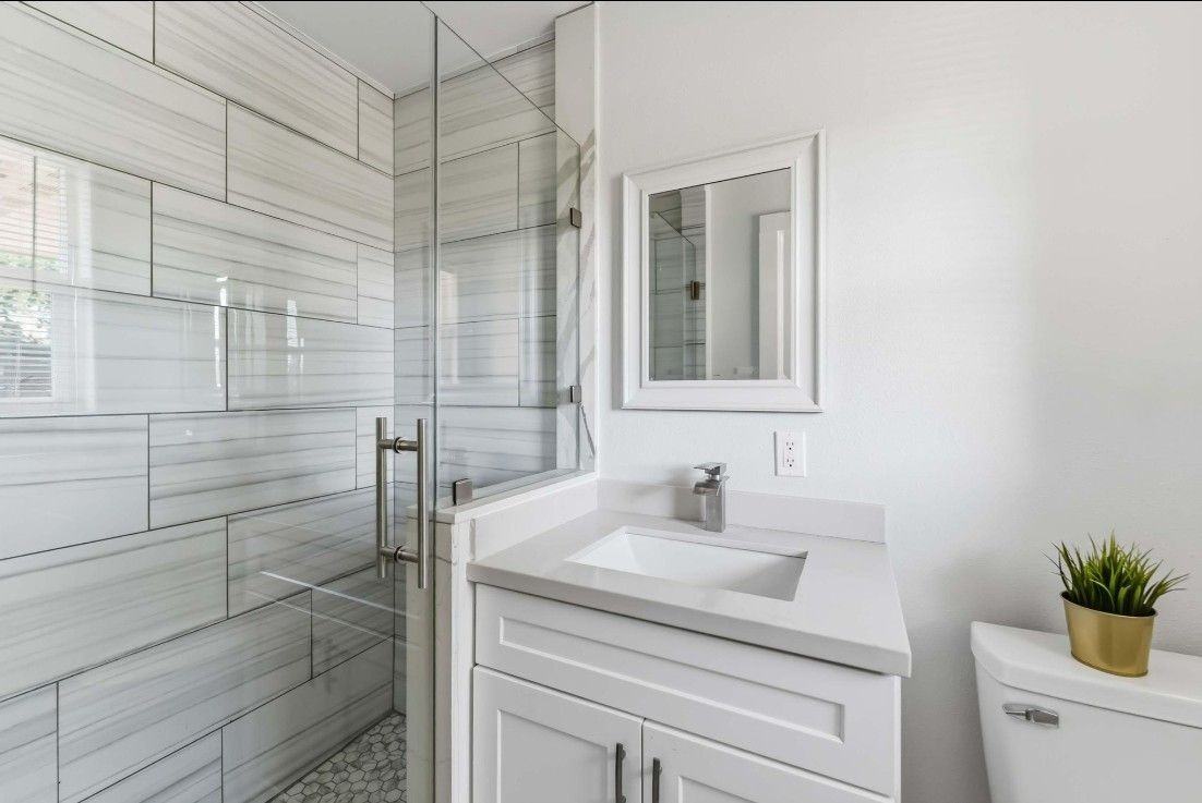 3923 Hickok Ln - Photo 3 of 18