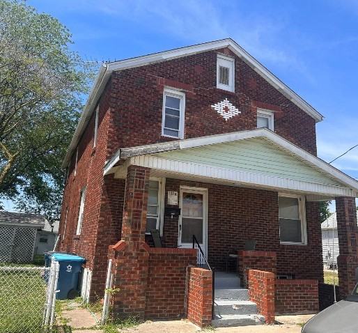 132 S Main St #B - Photo 3 of 8