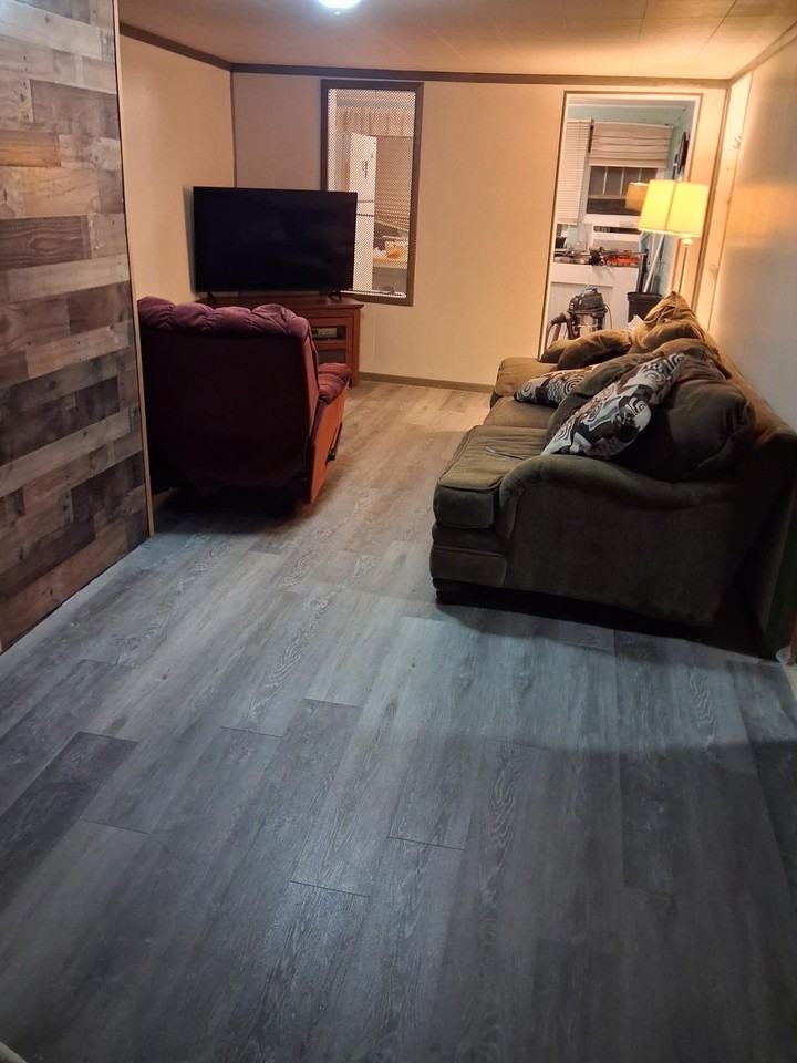 132 S Main St #B - Photo 4 of 8
