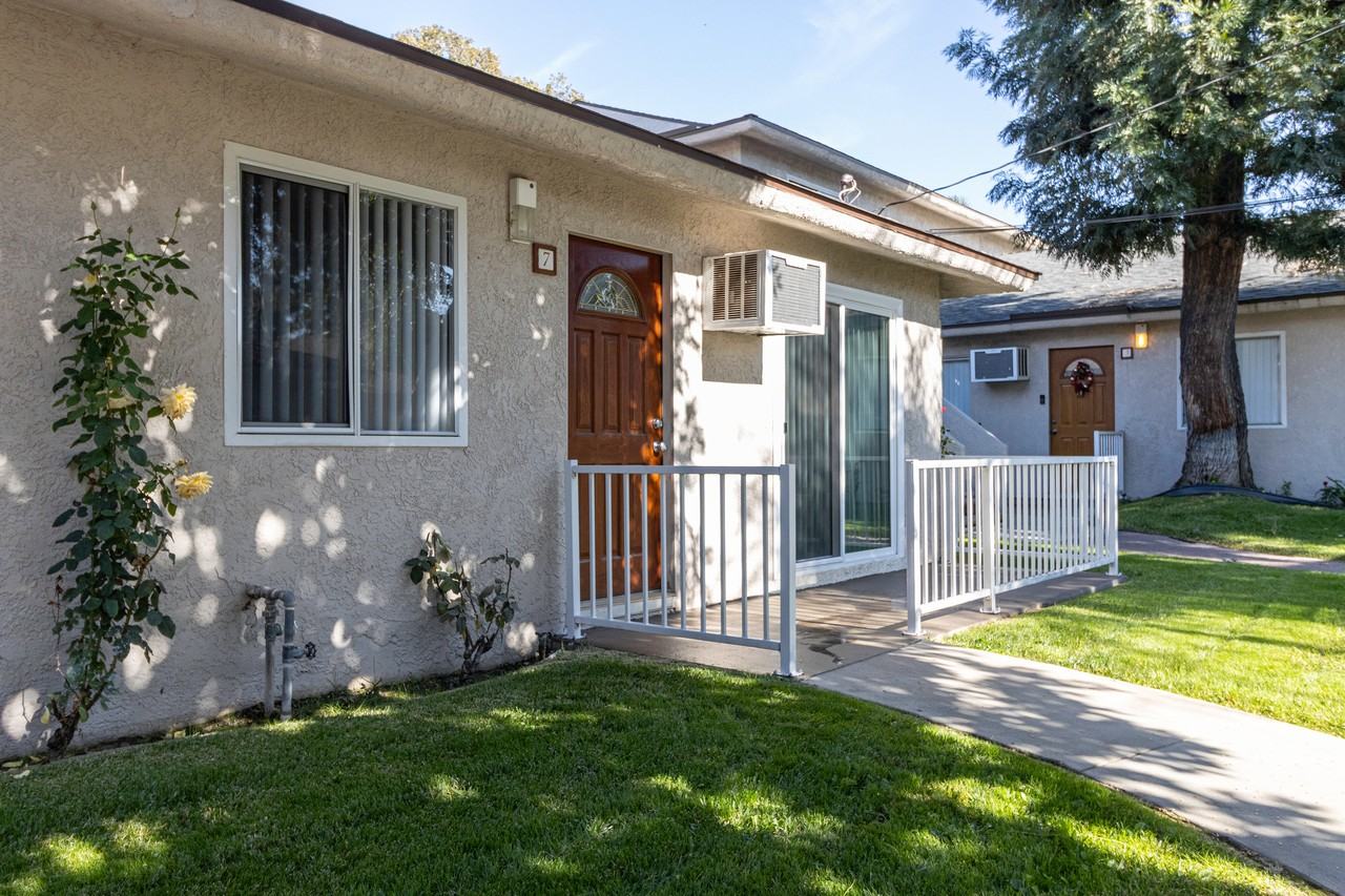 4040 Badillo Cir #69 - Photo 3 of 11