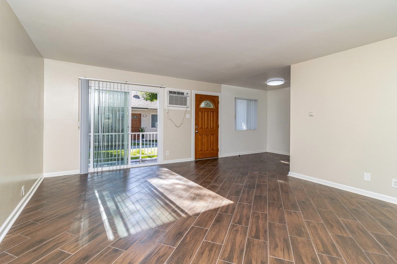 4040 Badillo Cir #69 - Photo 4 of 11