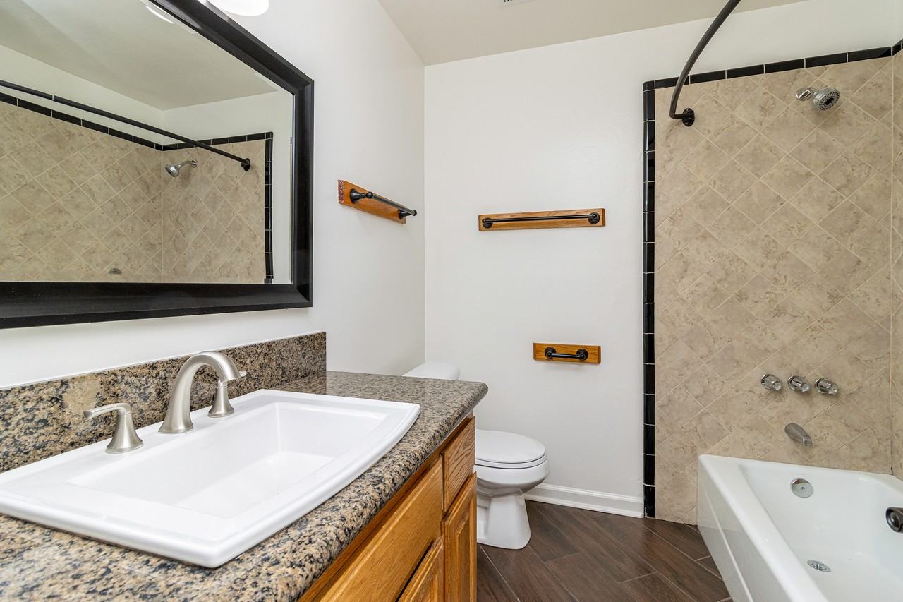 4040 Badillo Cir #69 - Photo 6 of 11
