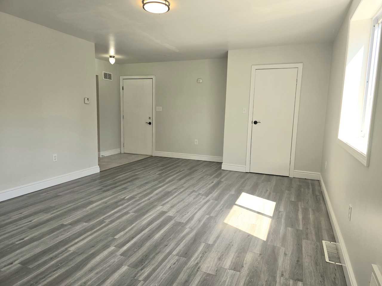 742 Hamilton Ave #1 - Photo 3 of 8