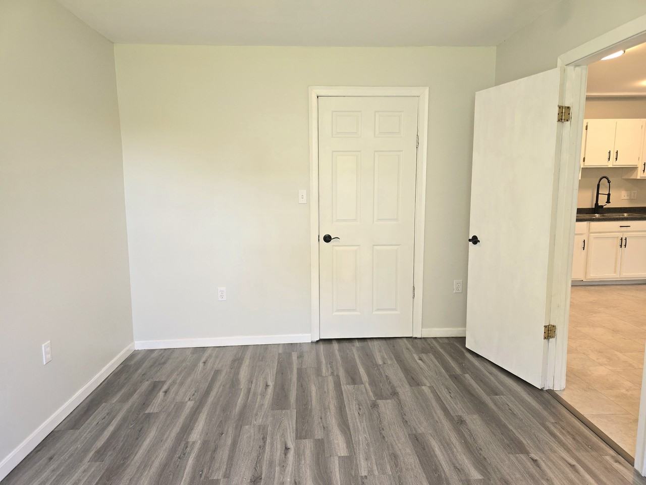 742 Hamilton Ave #1 - Photo 7 of 8
