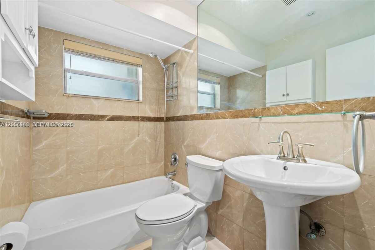 2210 N 57th Way - Photo 5 of 15