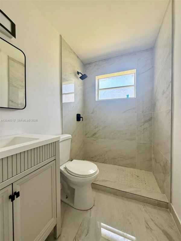 730 Sw 5th Ave - Photo 2 of 13