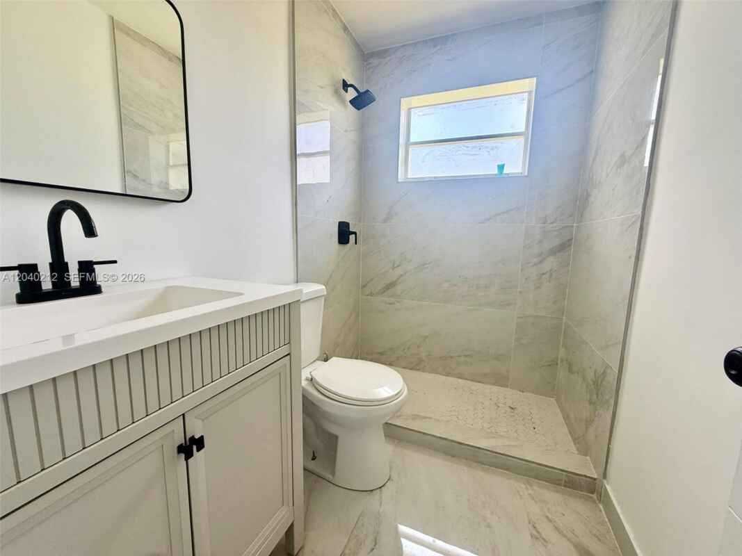 730 Sw 5th Ave - Photo 5 of 13