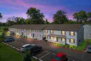 featured image of 2705 Center St #C