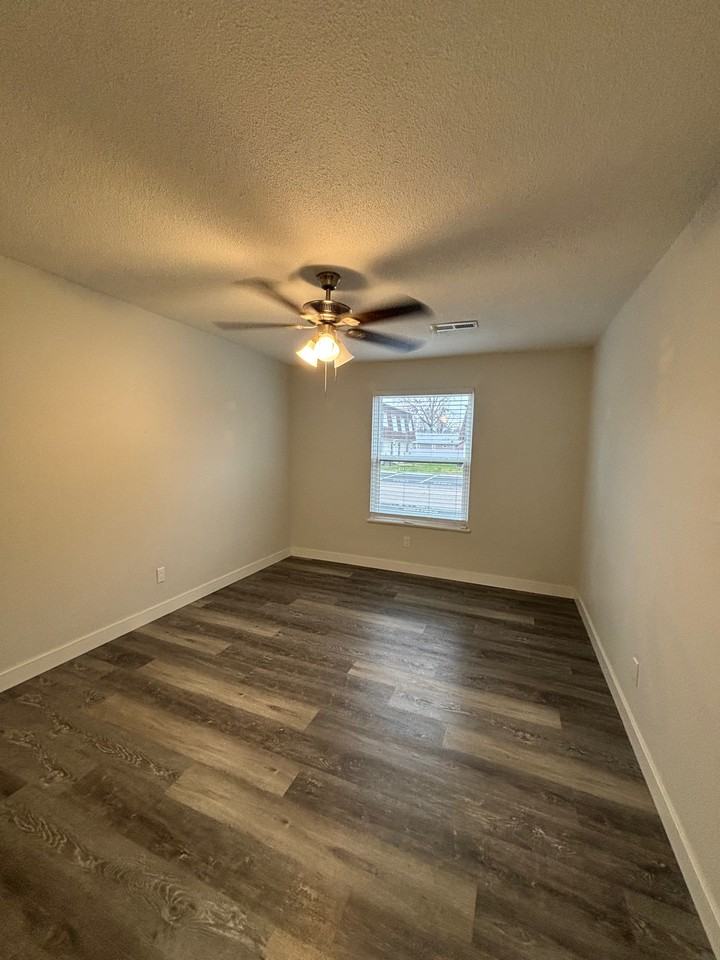 2705 Center St #C - Photo 7 of 15