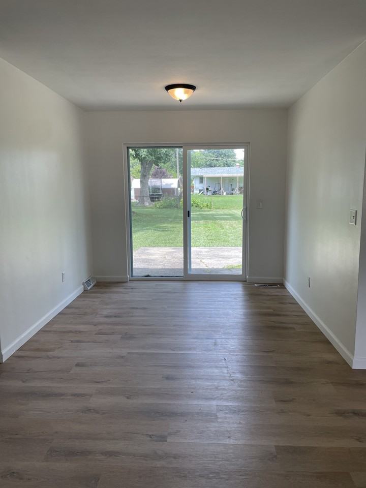 105 Chateau Dr - Photo 4 of 23