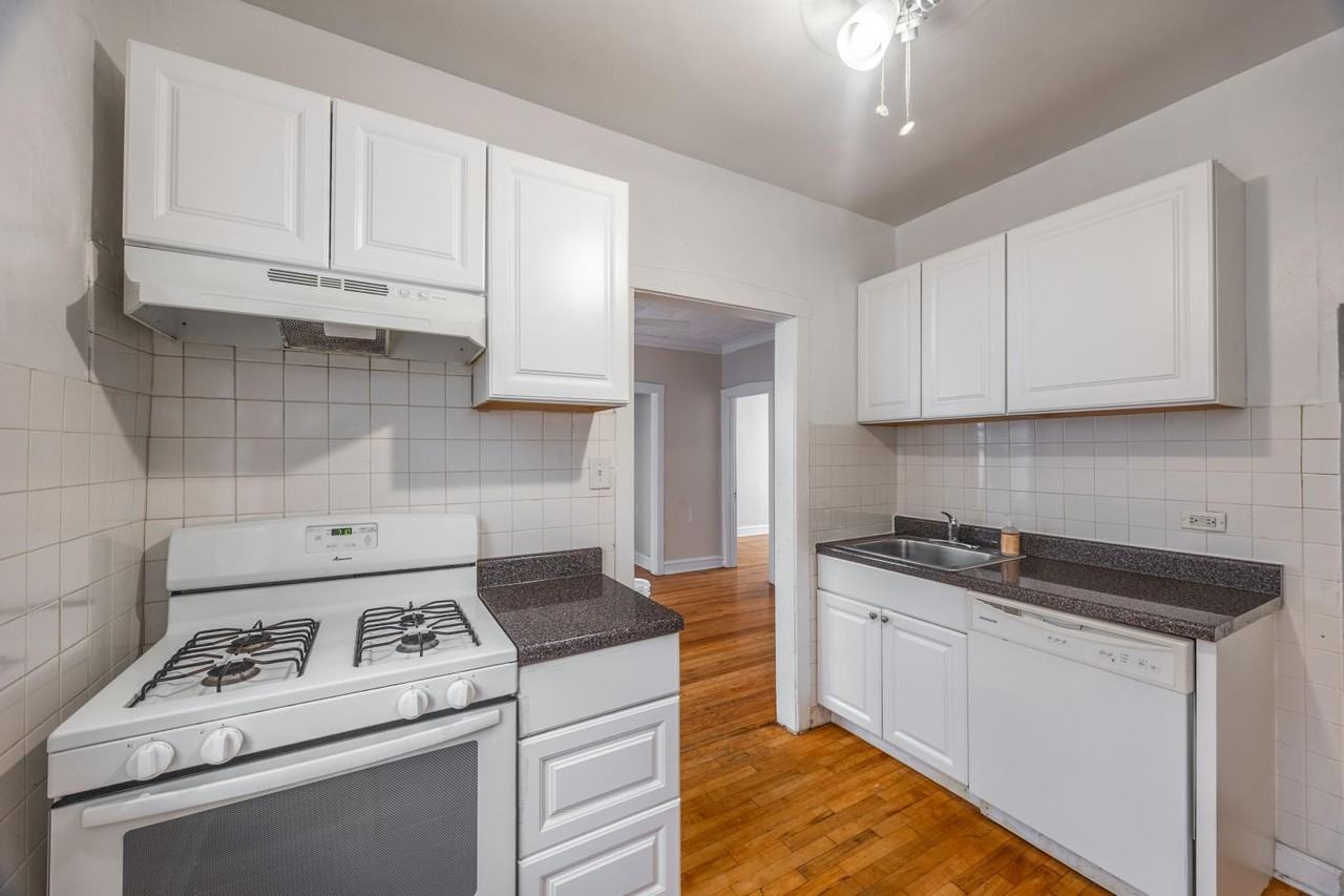 4047 N Mozart St #1E - Photo 6 of 11