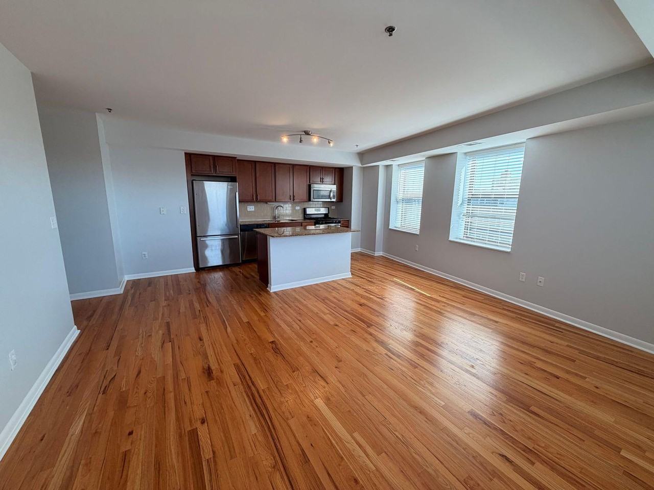 1337 W Fargo Ave #204 - Photo 4 of 11