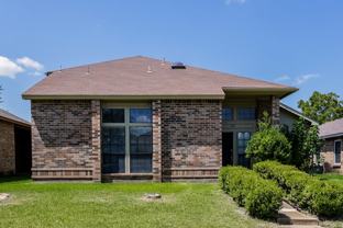 423 Barton Dr - Photo 1 of 1