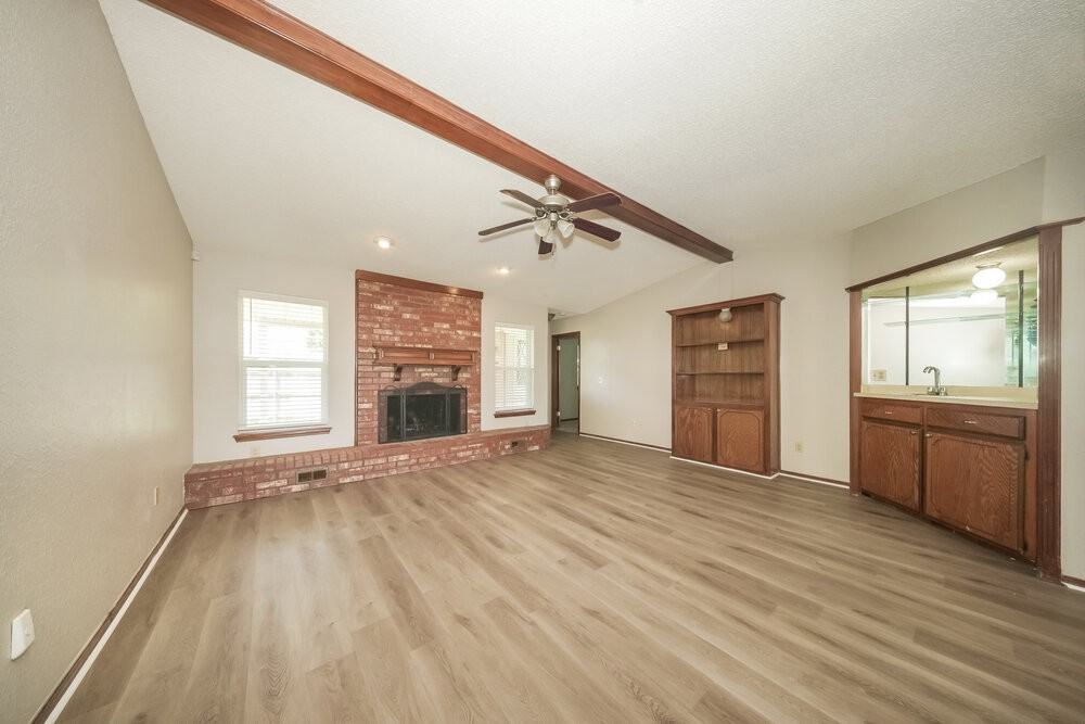 12913 S Drexel Ave - Photo 4 of 16