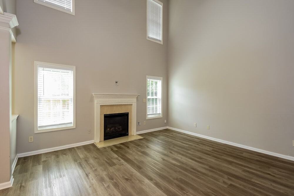 6176 Mulberry Park Dr - Photo 5 of 17