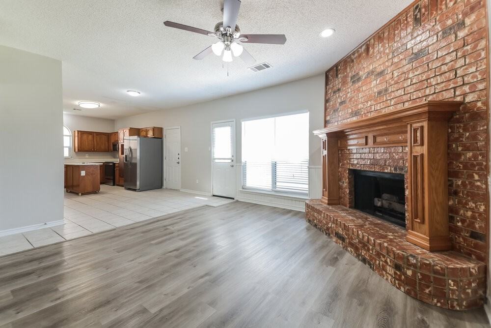 6902 Graham Dr - Photo 5 of 17