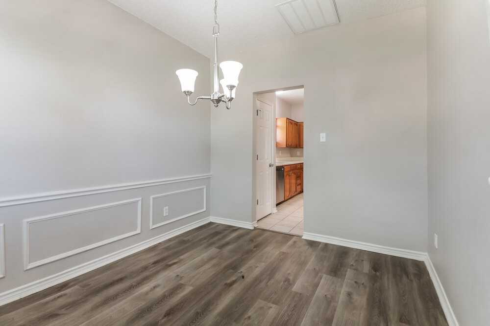 6902 Graham Dr - Photo 6 of 17