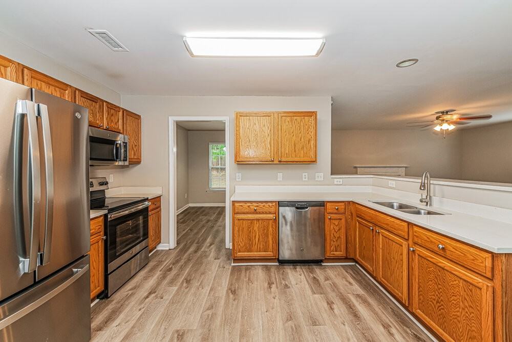 1549 Pebble Ridge Dr - Photo 5 of 17