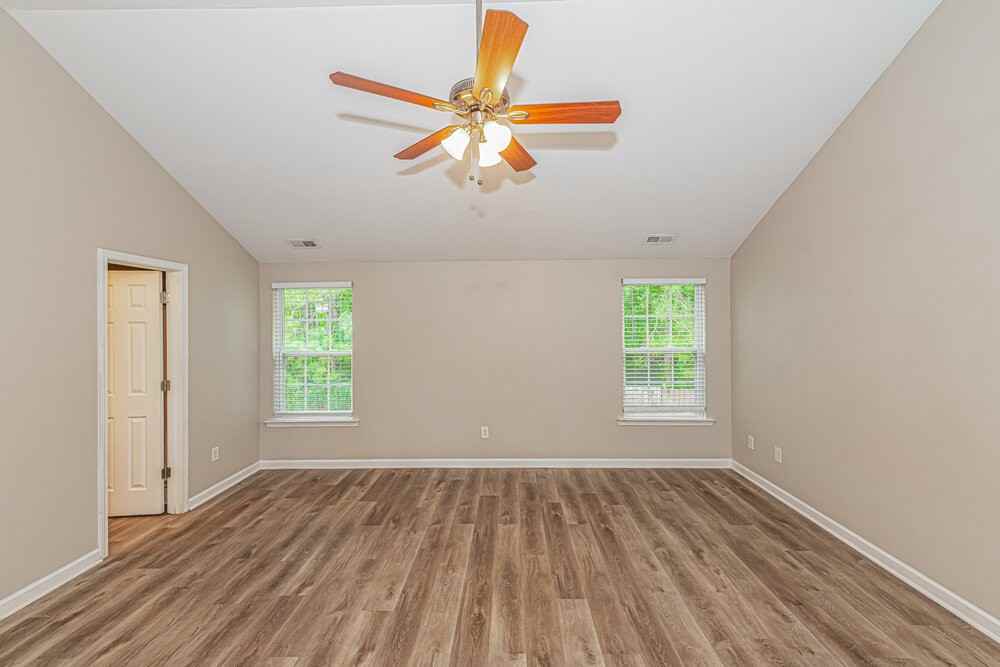 1549 Pebble Ridge Dr - Photo 6 of 17