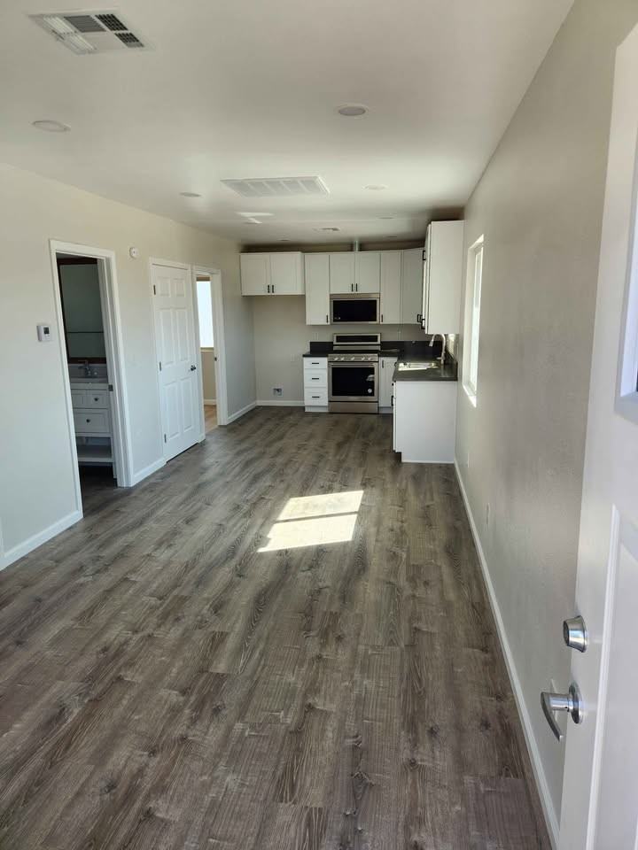 155 Fisher Ct #NA - Photo 2 of 11