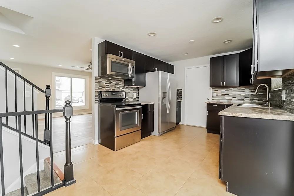 11028 Eudora Cir #NA - Photo 4 of 10