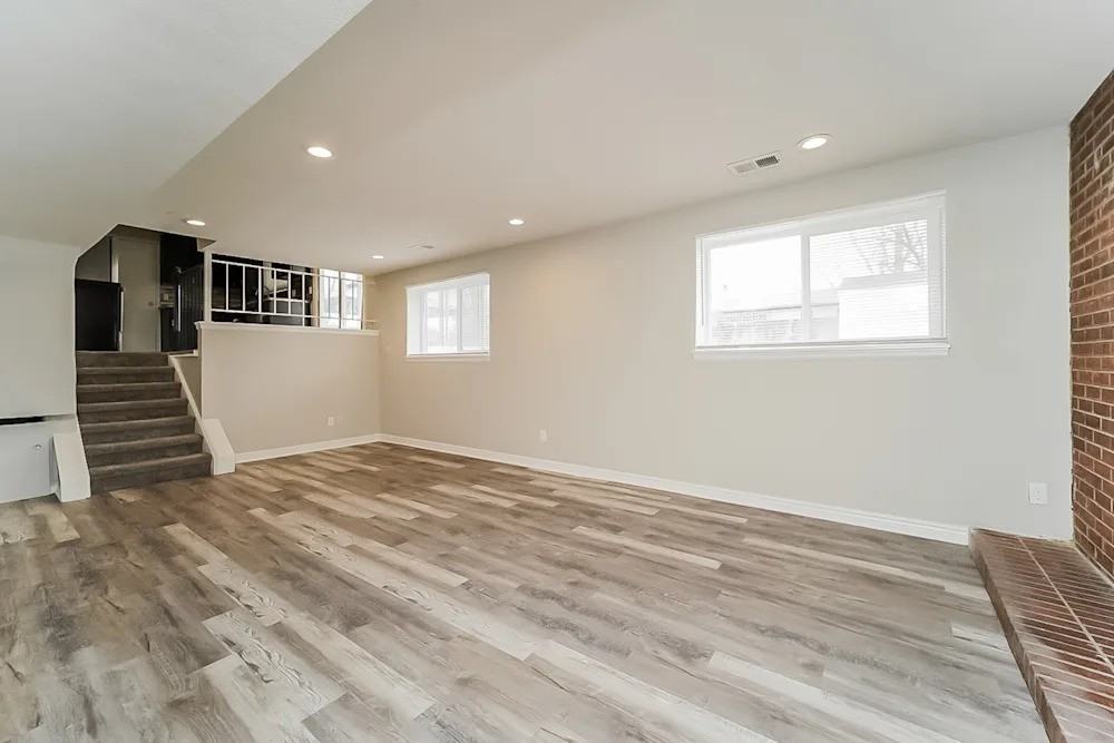 11028 Eudora Cir #NA - Photo 6 of 10