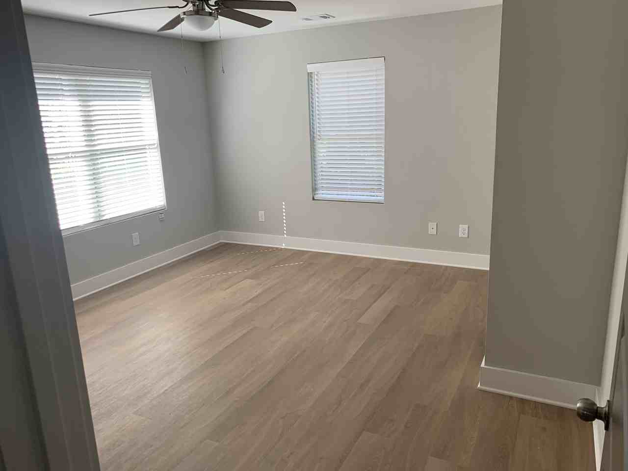 229 Vine St #NA - Photo 7 of 16
