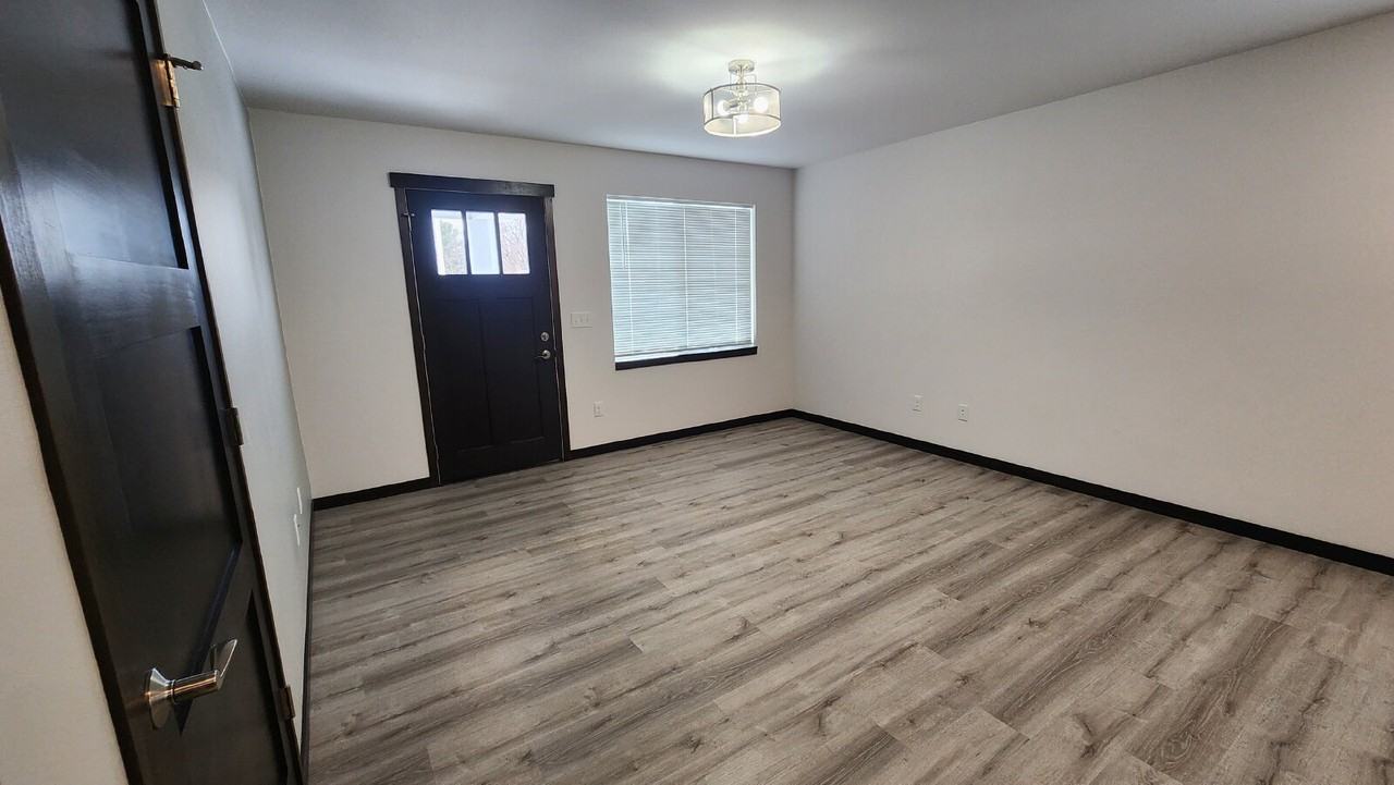 2546 118th St Apt 102 - Photo 7 of 49