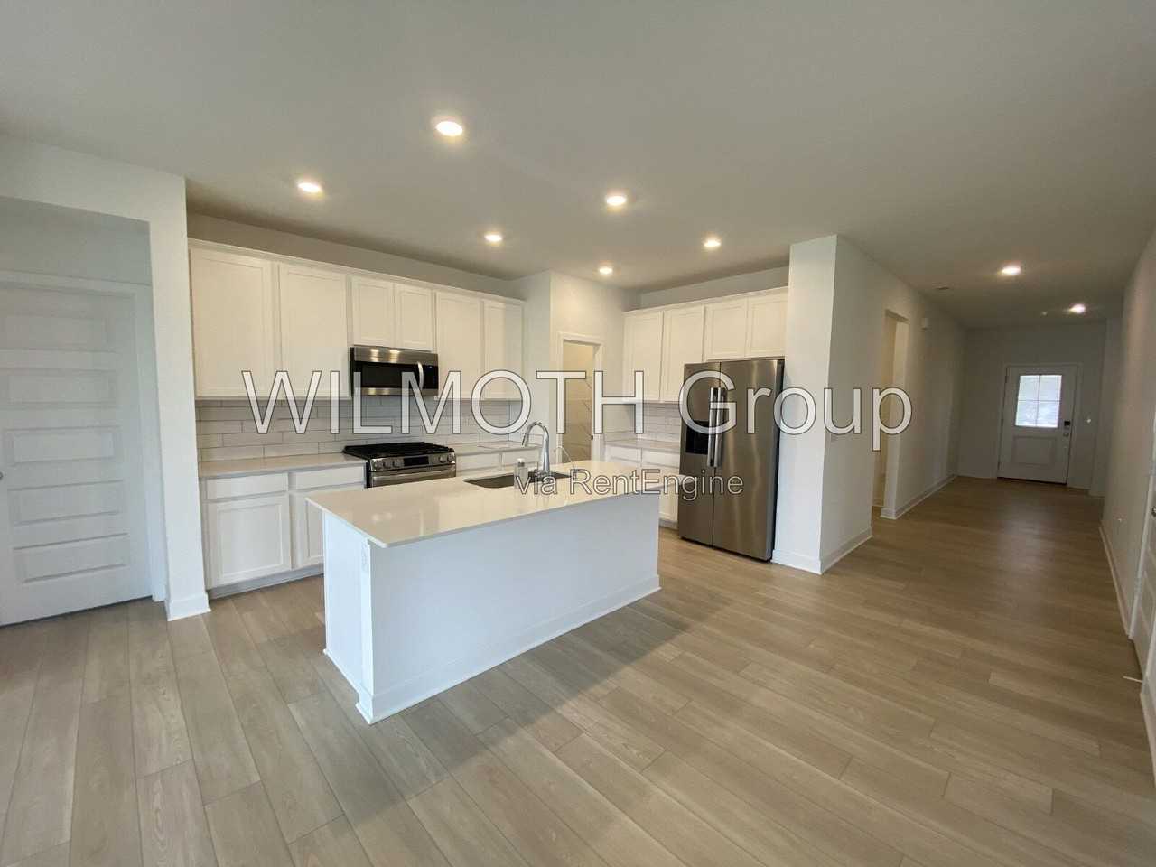 5102 Astor Way - Photo 3 of 21